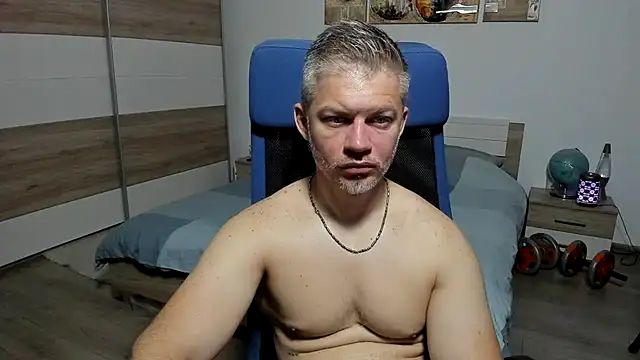 RobbyShawz online show from June 18, 2026, 4:13 am