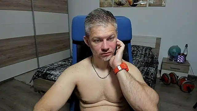 RobbyShawz online show from June 19, 2026, 4:06 am
