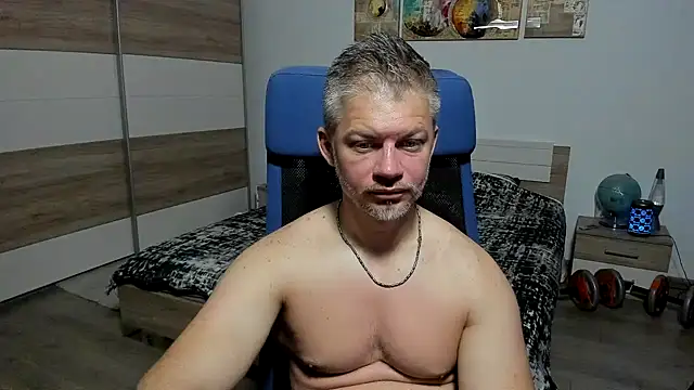 RobbyShawz online show from June 24, 2026, 4:44 am