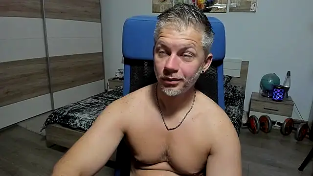 RobbyShawz online show from July 3, 2026, 4:19 am