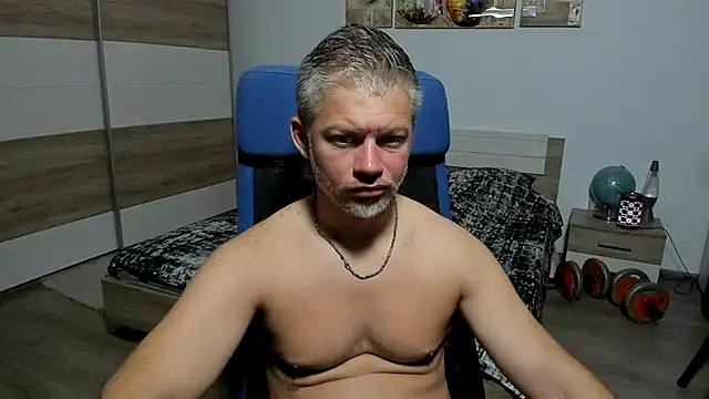 RobbyShawz online show from July 4, 2026, 4:18 am