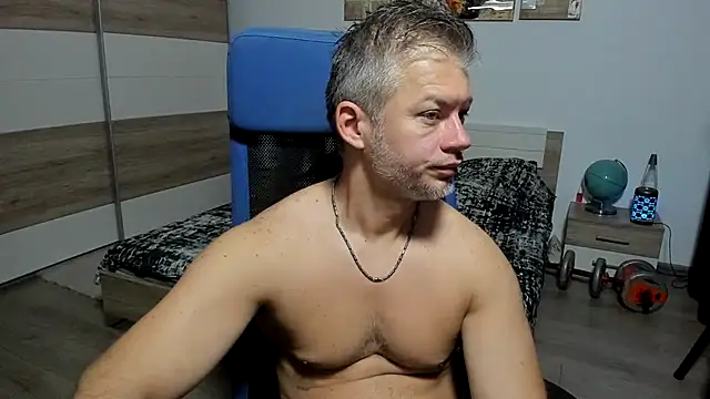RobbyShawz online show from July 11, 2026, 4:48 am