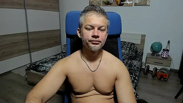 RobbyShawz online show from July 14, 2026, 4:06 am