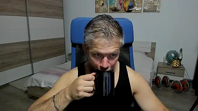 RobbyShawz online show from July 19, 2026, 4:27 am
