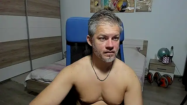 RobbyShawz online show from July 21, 2026, 4:04 am
