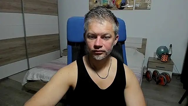 RobbyShawz online show from July 22, 2026, 4:04 am