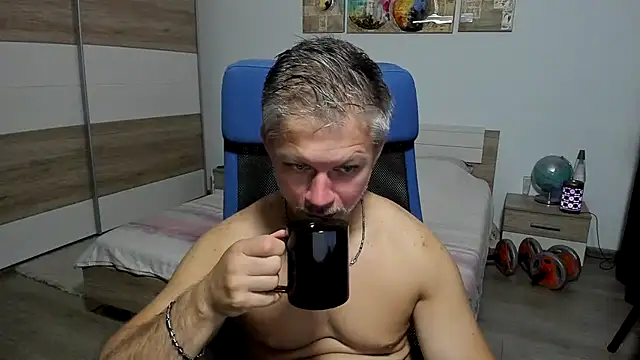 RobbyShawz online show from July 24, 2026, 4:54 am