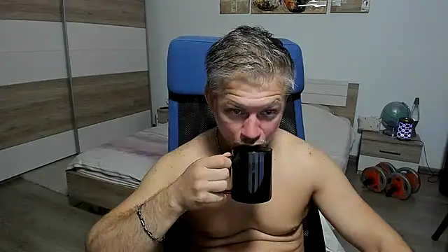 RobbyShawz online show from July 31, 2026, 4:01 am