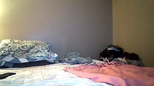 Snapshot of JoJoMonroe84 chatting on December 21, 2025, 7:48 am JoJoMonroe84 online show from December 21, 2025, 7:48 am