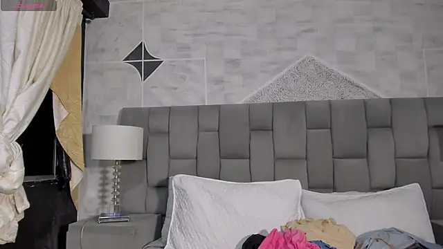 Snapshot of Rianamanson chatting on January 15, 2025, 8:20 am Rianamanson online show from January 15, 2025, 8:20 am
