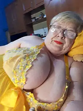 Snapshot of Lena_Gaby chatting on October 5, 2025, 7:34 pm Lena Gaby online show from October 5, 2025, 7:34 pm