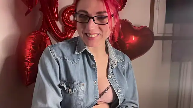 Nikky Divine online show from February 28, 2025, 9:33 pm