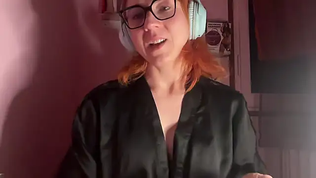 Nikky Divine online show from March 21, 2026, 1:54 am