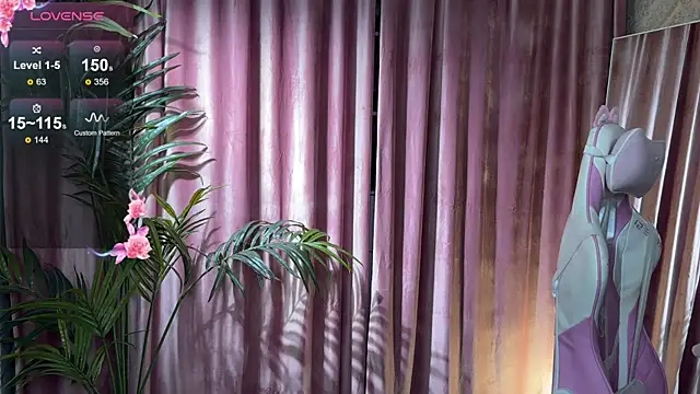 Snapshot of 01_lili_01 chatting on November 8, 2025, 2:06 pm 01 lili 01 online show from November 8, 2025, 2:06 pm