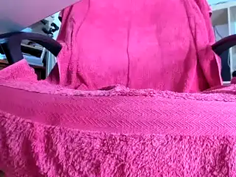 leccaleccafiga online show from February 27, 2025, 8:20 pm