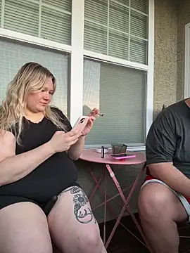PiggyRose online show from June 17, 2026, 12:13 am