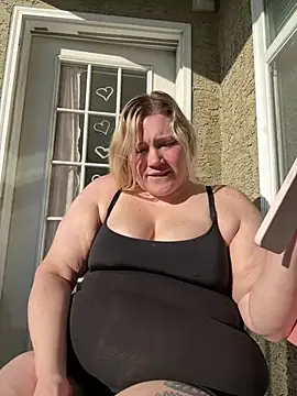 PiggyRose online show from June 21, 2026, 10:45 pm