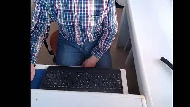 dutchpornking online show from January 13, 2025, 7:54 am