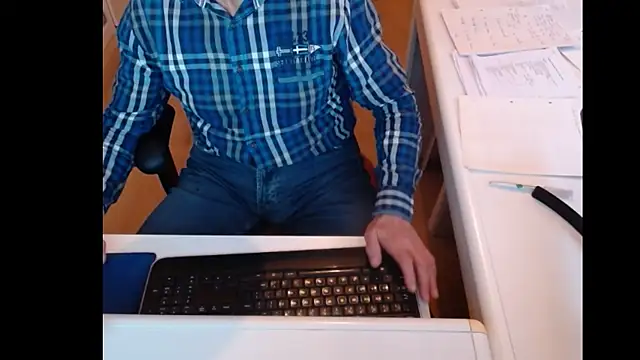 dutchpornking online show from January 16, 2025, 2:41 pm