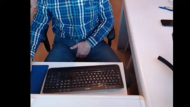 dutchpornking online show from January 17, 2025, 8:02 am