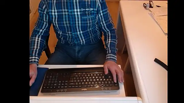 dutchpornking online show from January 17, 2025, 5:08 pm