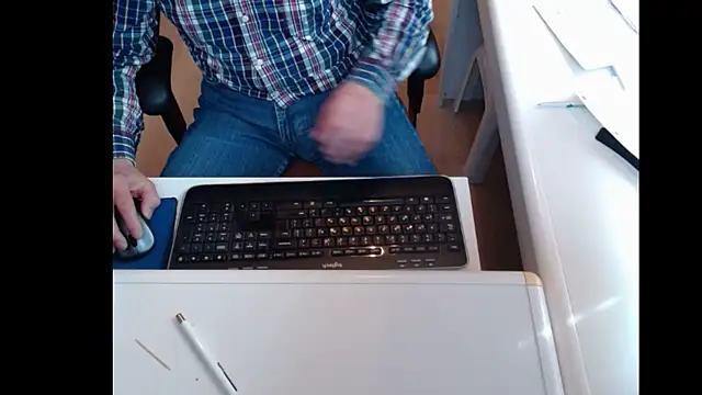 dutchpornking online show from January 22, 2025, 11:45 am
