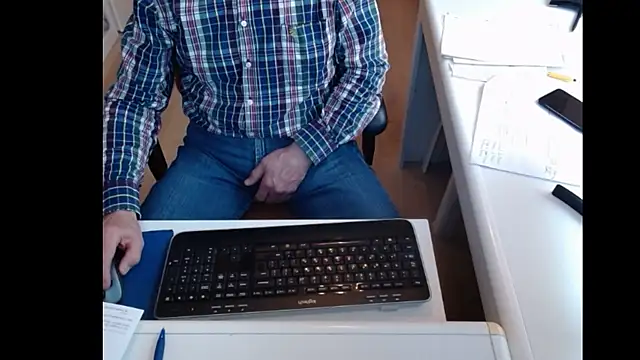 dutchpornking online show from January 31, 2025, 1:23 pm