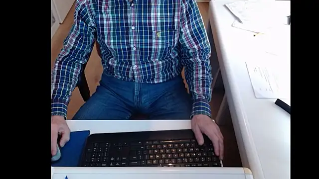 dutchpornking online show from February 2, 2025, 9:19 am