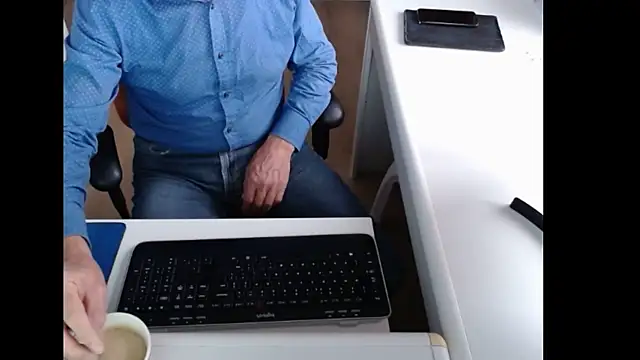 dutchpornking online show from October 12, 2025, 7:07 am