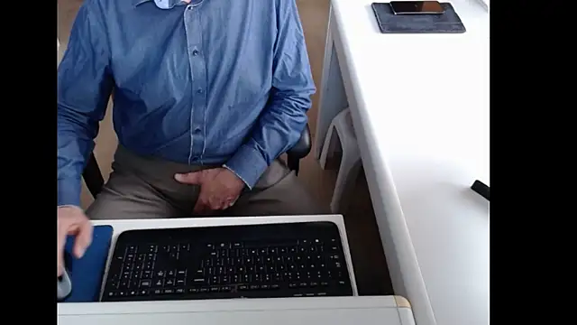 dutchpornking online show from April 24, 2026, 6:38 am