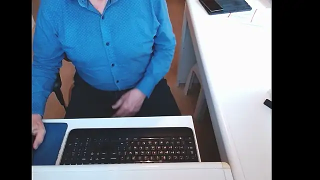 dutchpornking online show from May 2, 2026, 5:40 pm