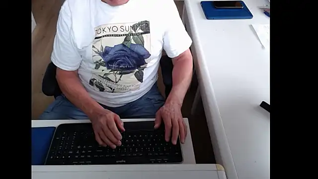 Snapshot of dutchpornking chatting on June 12, 2026, 6:34 am dutchpornking online show from June 12, 2026, 6:34 am
