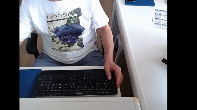 dutchpornking online show from June 24, 2026, 6:01 am