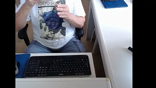 dutchpornking online show from June 26, 2026, 6:07 am