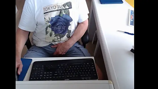 dutchpornking online show from June 27, 2026, 6:18 am