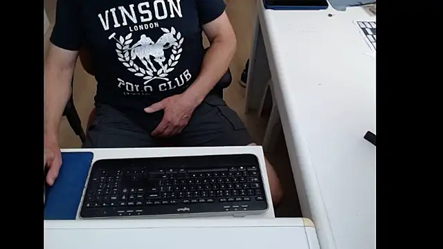 dutchpornking online show from June 29, 2026, 11:54 am