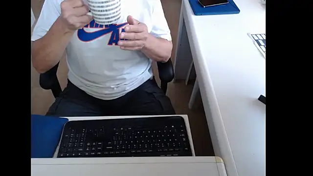 dutchpornking online show from July 3, 2026, 6:20 am