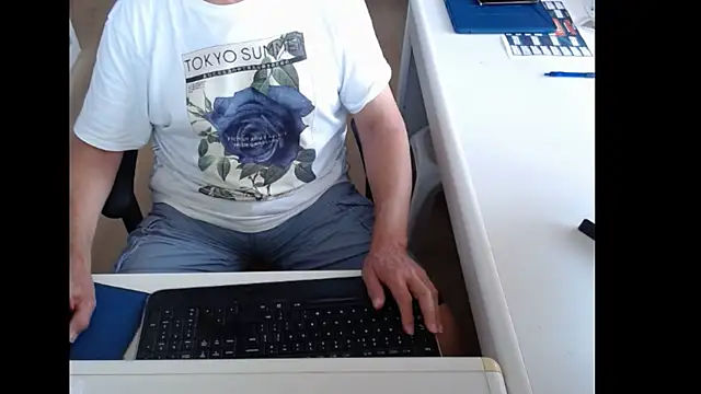 dutchpornking online show from July 9, 2026, 6:06 am