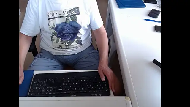dutchpornking online show from July 10, 2026, 6:07 am