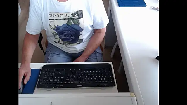 dutchpornking online show from July 14, 2026, 6:07 am