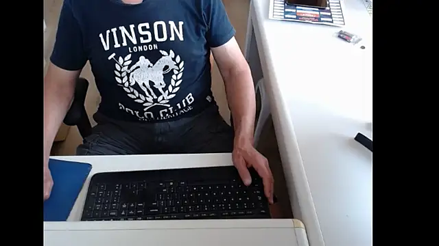 dutchpornking online show from July 16, 2026, 6:19 am