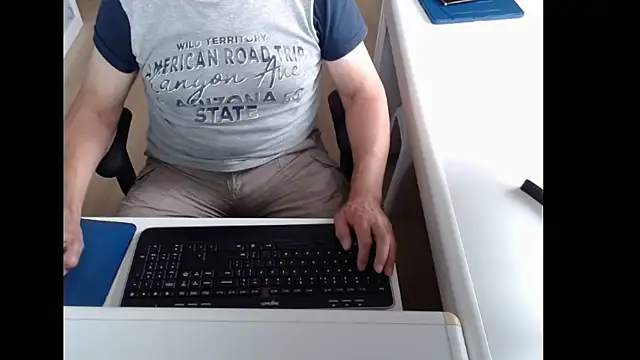 dutchpornking online show from July 23, 2026, 6:11 am