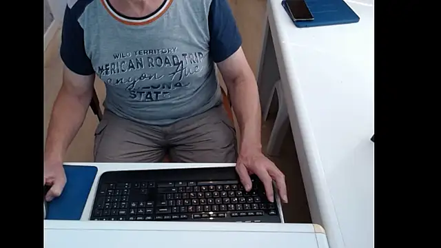 dutchpornking online show from July 28, 2026, 1:43 pm