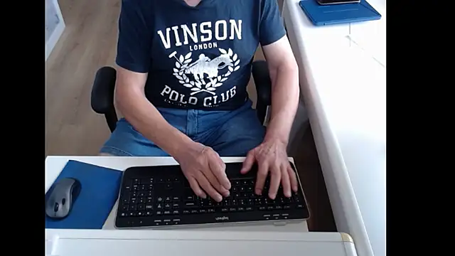 dutchpornking online show from August 2, 2026, 9:41 am