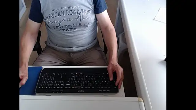 dutchpornking online show from August 5, 2026, 7:55 am