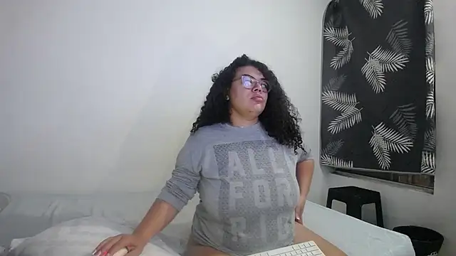 Snapshot of mabigomez00 chatting on April 4, 2026, 9:18 am mabigomez00 online show from April 4, 2026, 9:18 am