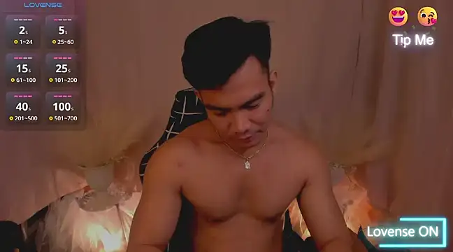 000batman000 online show from December 7, 2024, 2:31 am