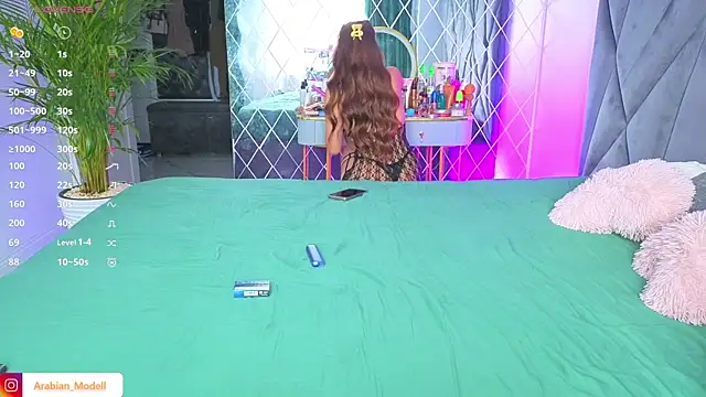 Snapshot of Arabian_beauty chatting on September 30, 2025, 7:24 am Arabian beauty online show from September 30, 2025, 7:24 am