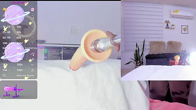 Snapshot of sofi_velez chatting on February 22, 2025, 1:22 am sofi velez online show from February 22, 2025, 1:22 am