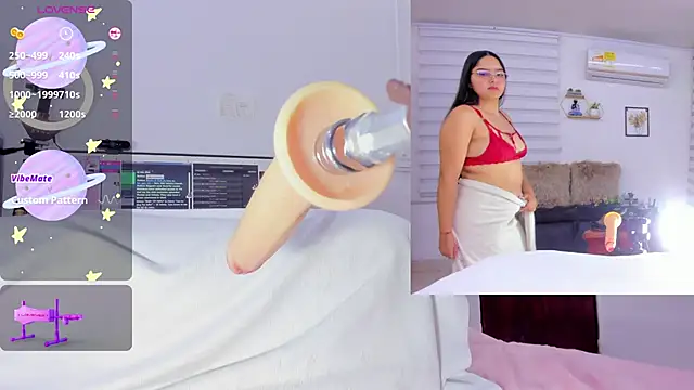 Snapshot of sofi_velez chatting on February 27, 2025, 7:23 am sofi velez online show from February 27, 2025, 7:23 am